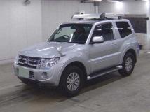 2013 Mitsubishi Pajero