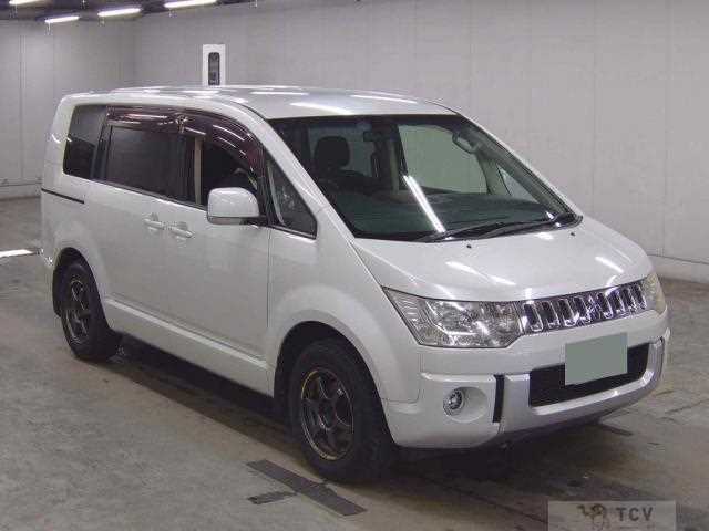 2013 Mitsubishi Delica D5