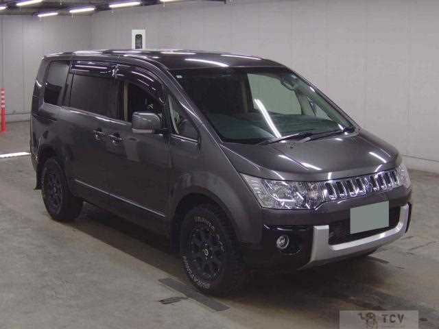 2017 Mitsubishi Delica D5