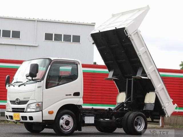 2013 Hino Dutro