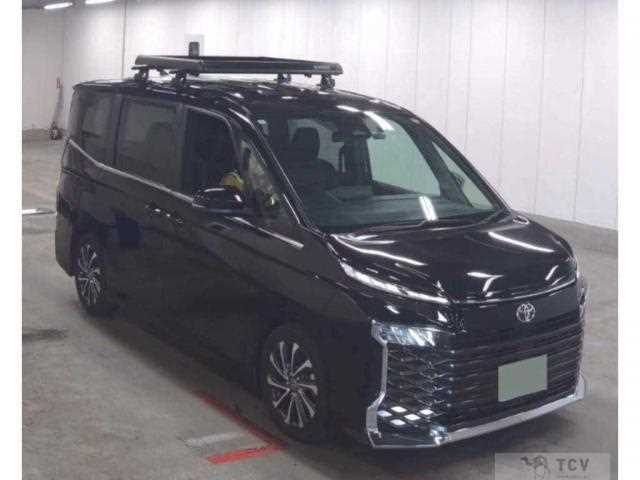 2023 Toyota Voxy