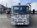 2013 Isuzu Elf Truck
