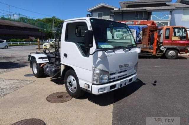 2011 Isuzu Elf Truck
