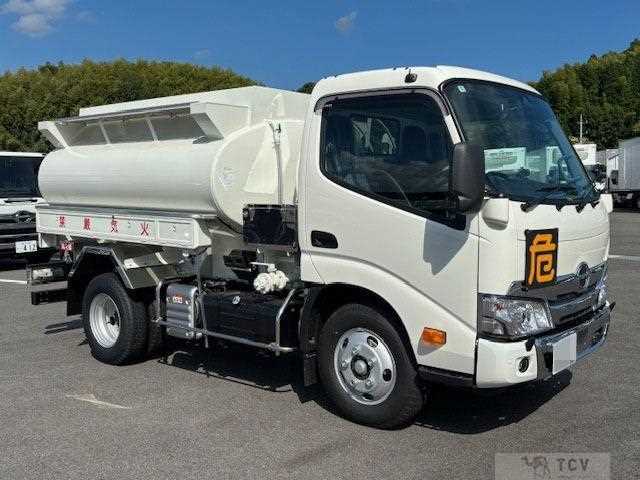 2025 Hino Dutro