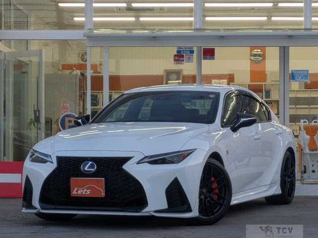 2022 Lexus IS