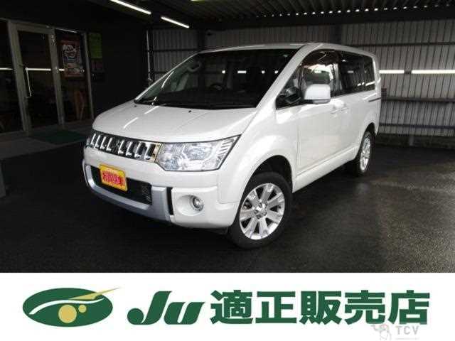 2017 Mitsubishi Delica D5