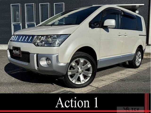 2013 Mitsubishi Delica D5