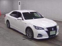 2015 Toyota Crown Hybrid
