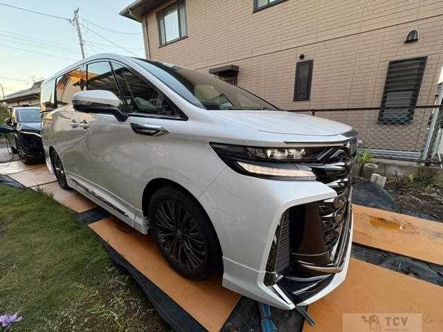 2025 Toyota Vellfire