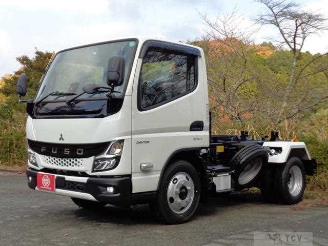 2025 Mitsubishi Fuso Canter