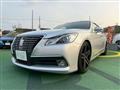 2013 Toyota Crown Hybrid