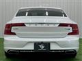 2017 Volvo S90
