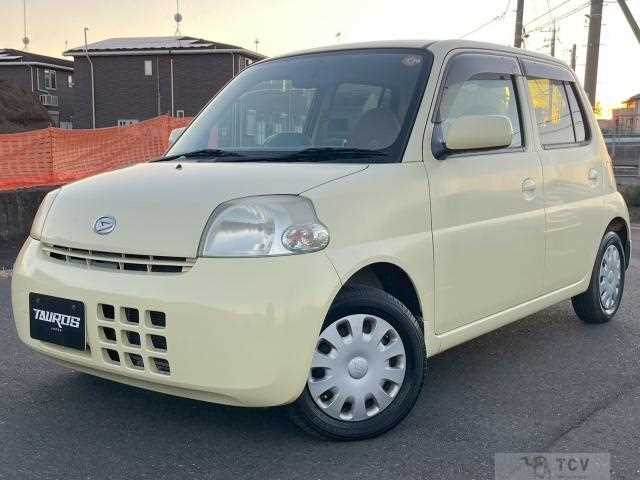 2009 Daihatsu Esse