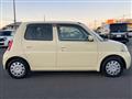 2009 Daihatsu Esse