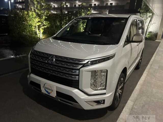 2022 Mitsubishi Delica D5