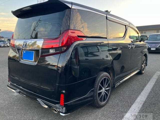 2016 Toyota Alphard Hybrid