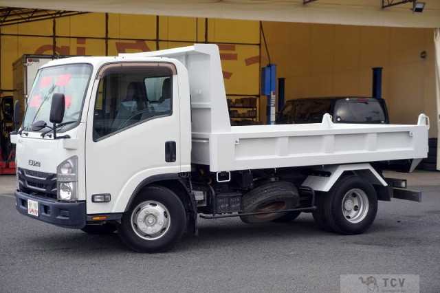 2017 Isuzu Elf Truck