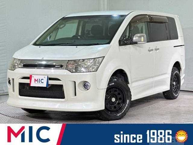 2010 Mitsubishi Delica D5