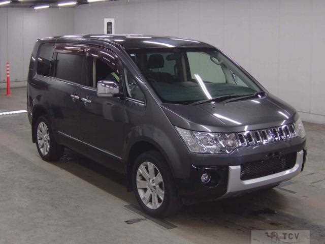 2015 Mitsubishi Delica D5