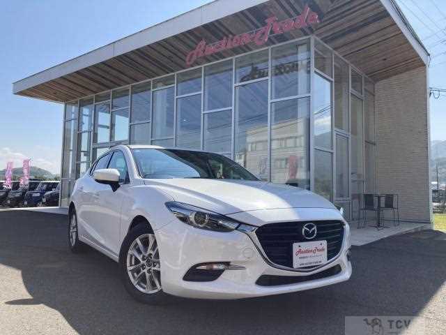 2017 Mazda Axela
