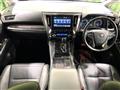 2019 Toyota Alphard Hybrid