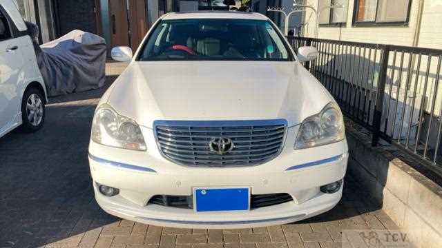 2004 Toyota Crown Majesta