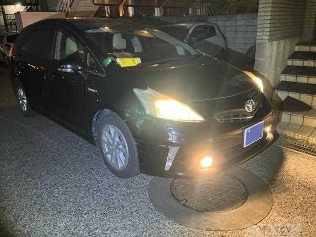 2013 Toyota PRIUS α