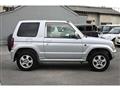 2006 Mitsubishi Pajero Mini