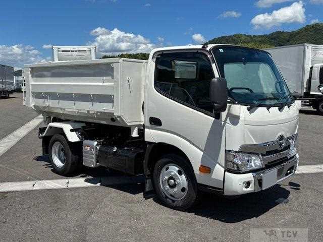2024 Hino Dutro