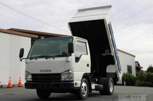 2011 Isuzu Elf Truck