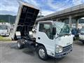 2010 Isuzu Elf Truck