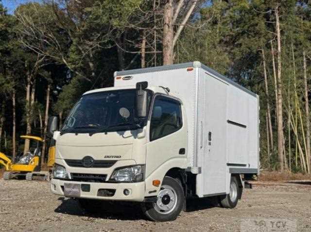 2017 Hino Dutro