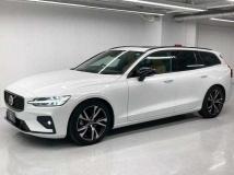 2022 Volvo V60