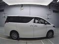 2022 Toyota Alphard Hybrid