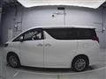 2022 Toyota Alphard Hybrid