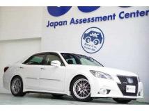 2013 Toyota Crown Hybrid