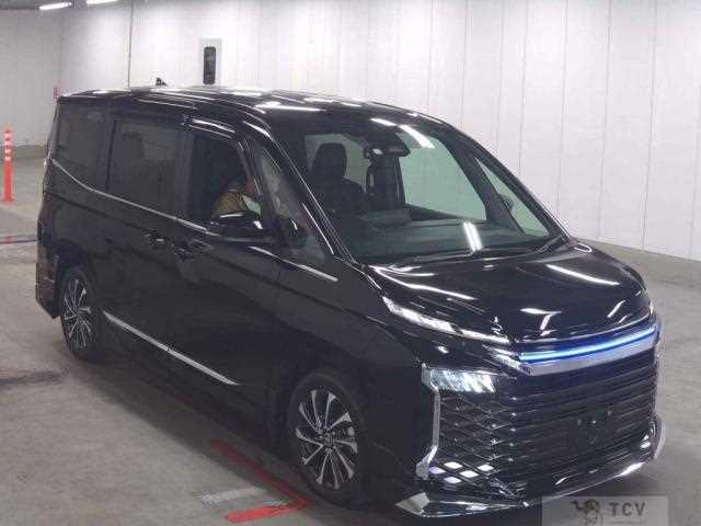 2022 Toyota Voxy