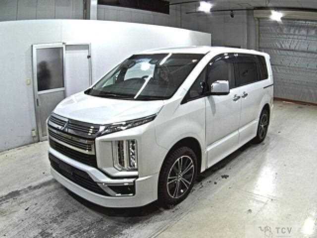2019 Mitsubishi Delica D5