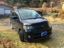 2004 Toyota Voxy