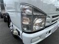 2016 Isuzu Elf Truck
