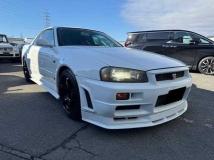 2000 Nissan Skyline