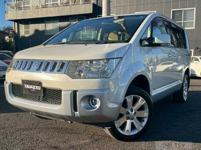 2010 Mitsubishi Delica D5