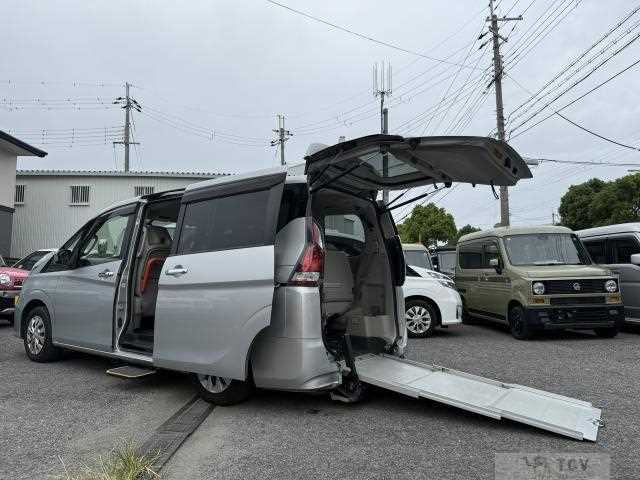2018 Nissan Serena
