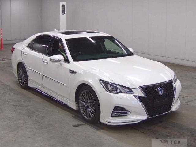2017 Toyota Crown Hybrid