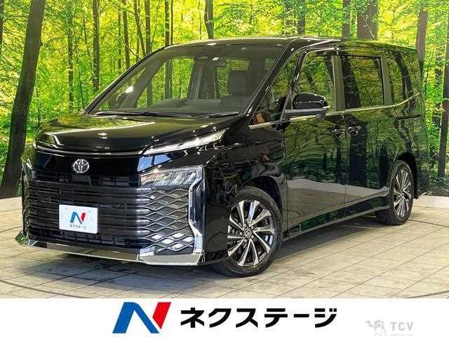 2022 Toyota Voxy