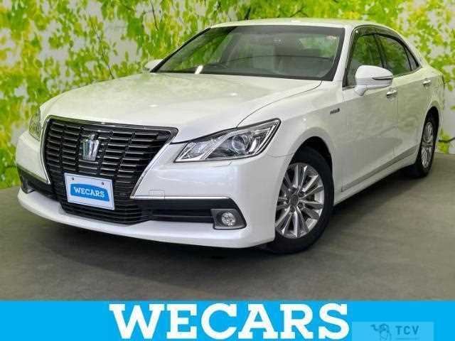 2013 Toyota Crown Hybrid