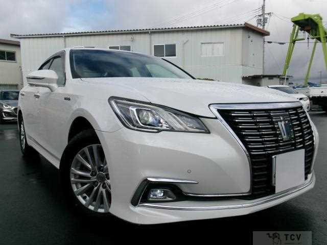 2016 Toyota Crown Hybrid