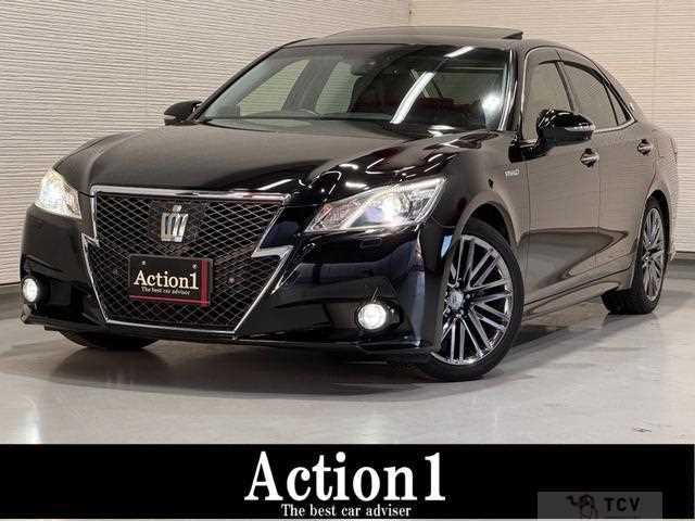 2014 Toyota Crown Hybrid