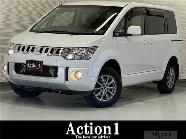 2015 Mitsubishi Delica D5