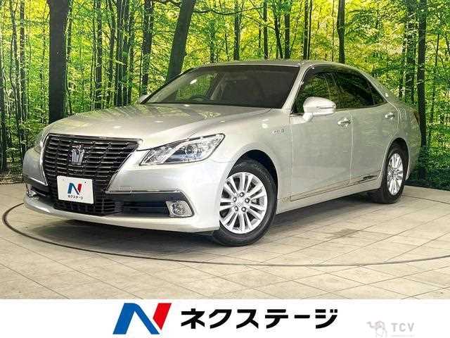 2013 Toyota Crown Hybrid
